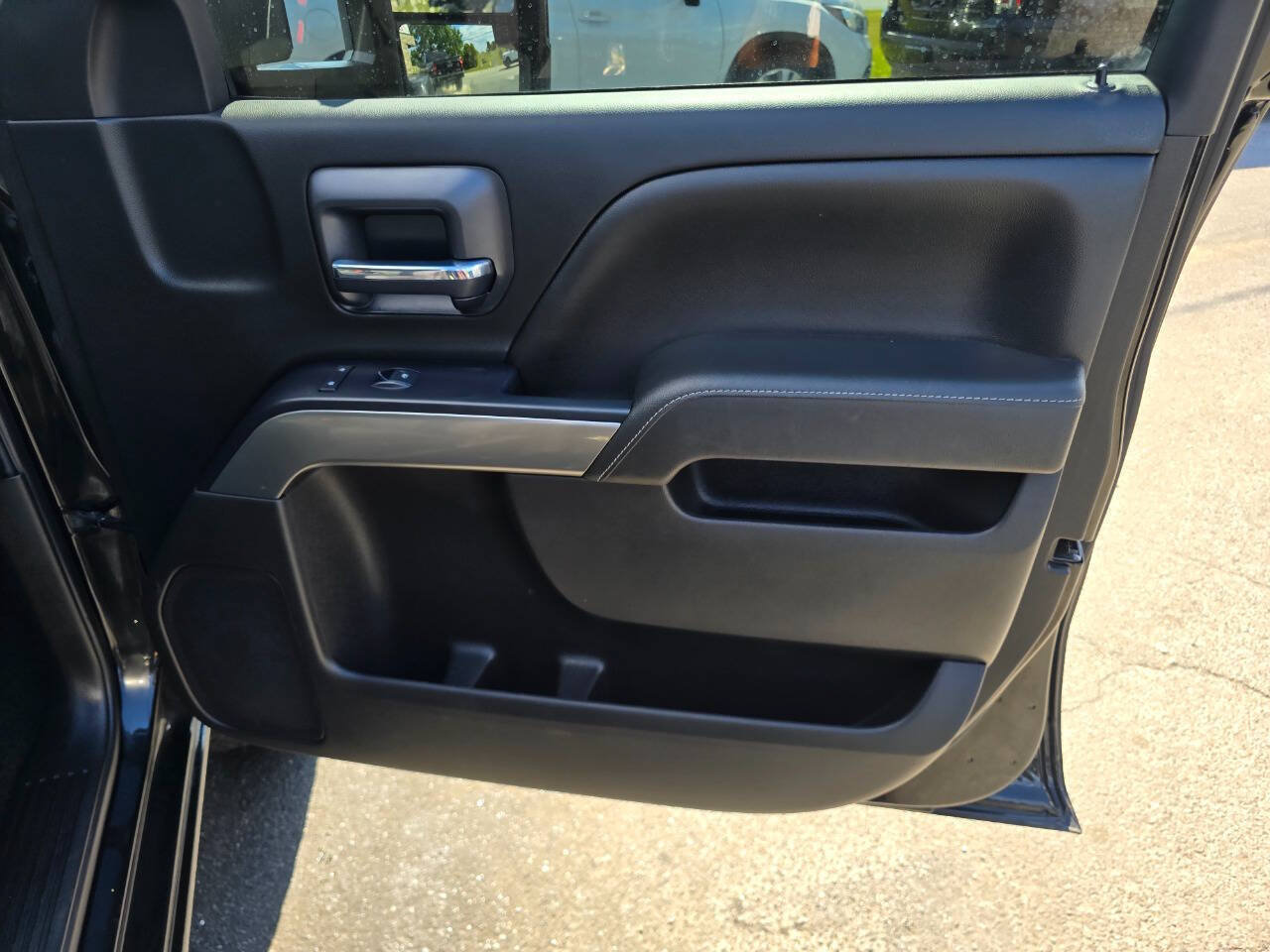 Used 2018 Chevrolet Silverado 3500 LT w/ Snow Plow Prep Package AWD/4WD image 31