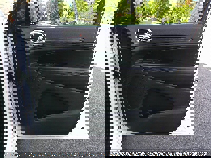 Used 2020 Jeep Grand Cherokee Altitude image 31