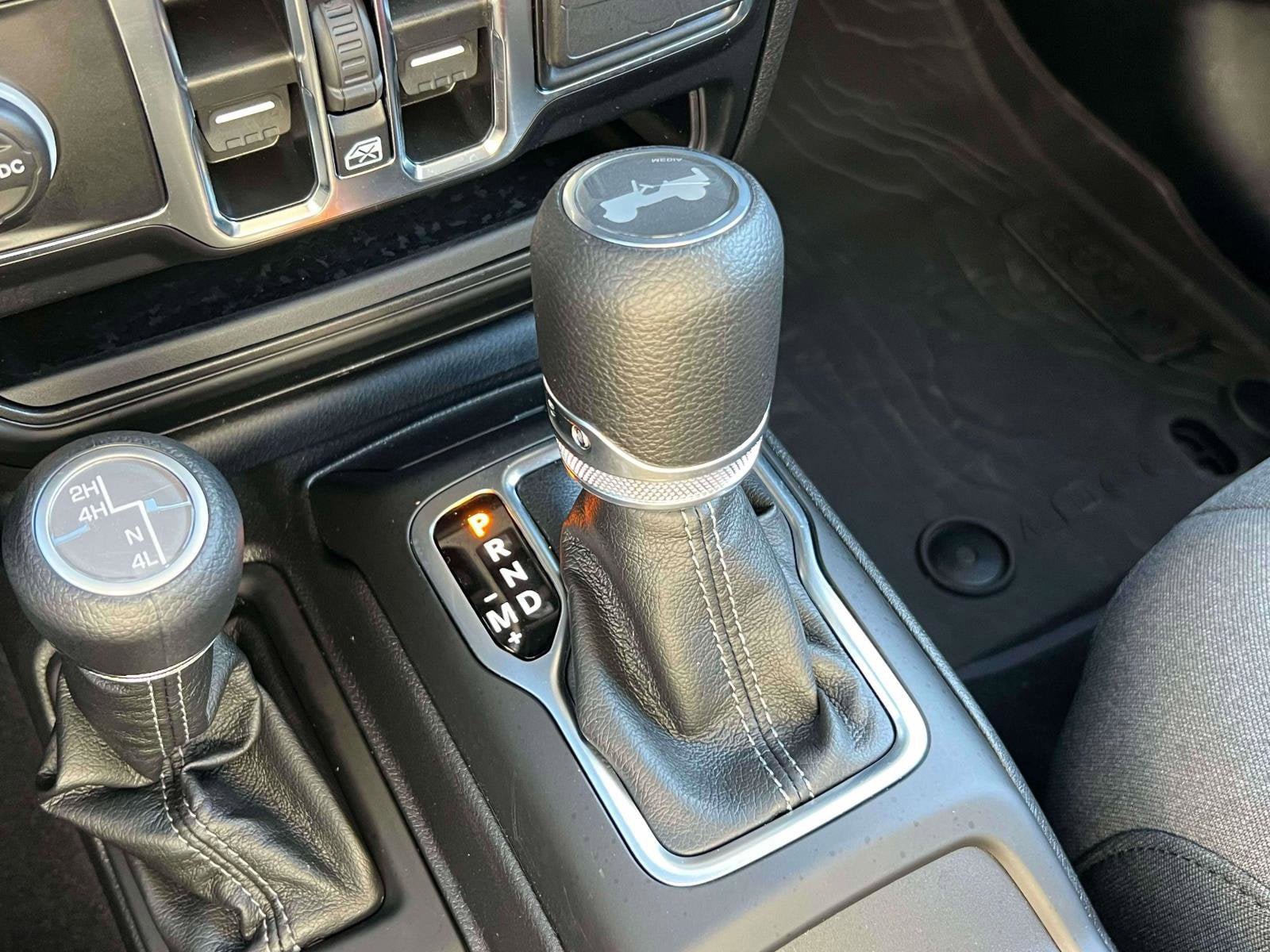 Used 2025 Jeep Wrangler Unlimited Sport AWD/4WD image 28