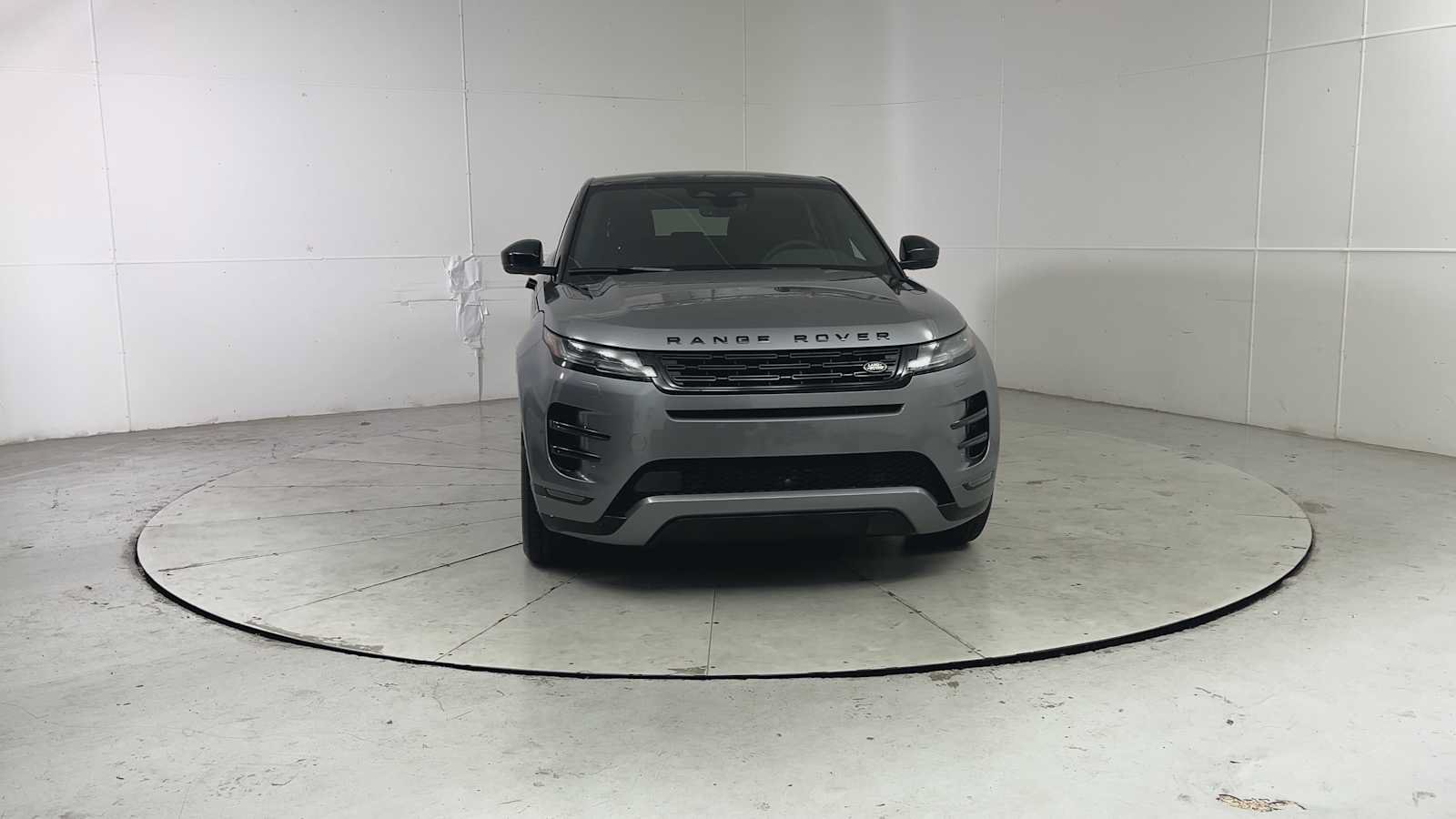 Used 2025 Land Rover Range Rover Evoque Dynamic SE AWD/4WD image 7