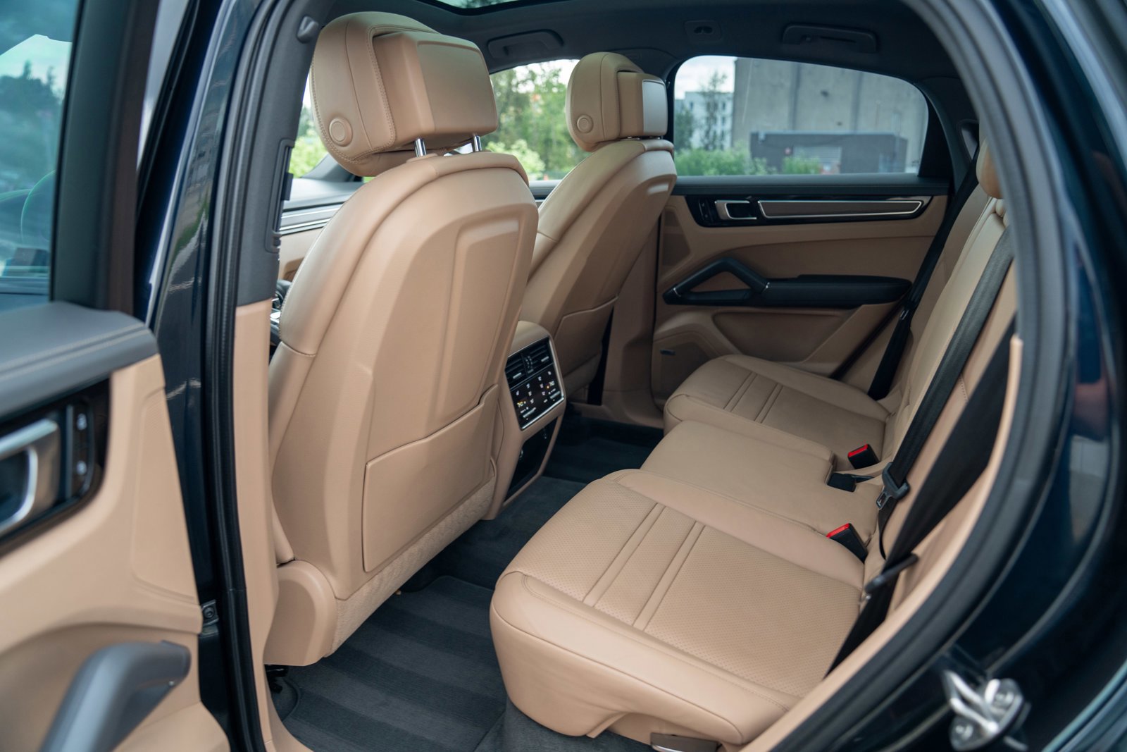Used 2021 Porsche Cayenne S AWD/4WD image 22