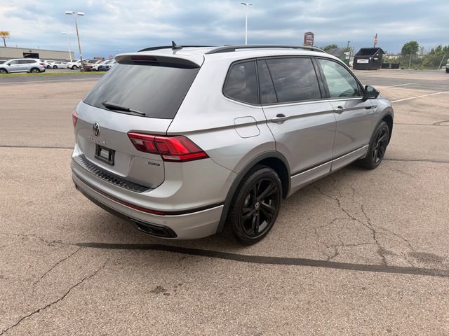 Certified 2024 Volkswagen Tiguan SE R-Line AWD/4WD image 5