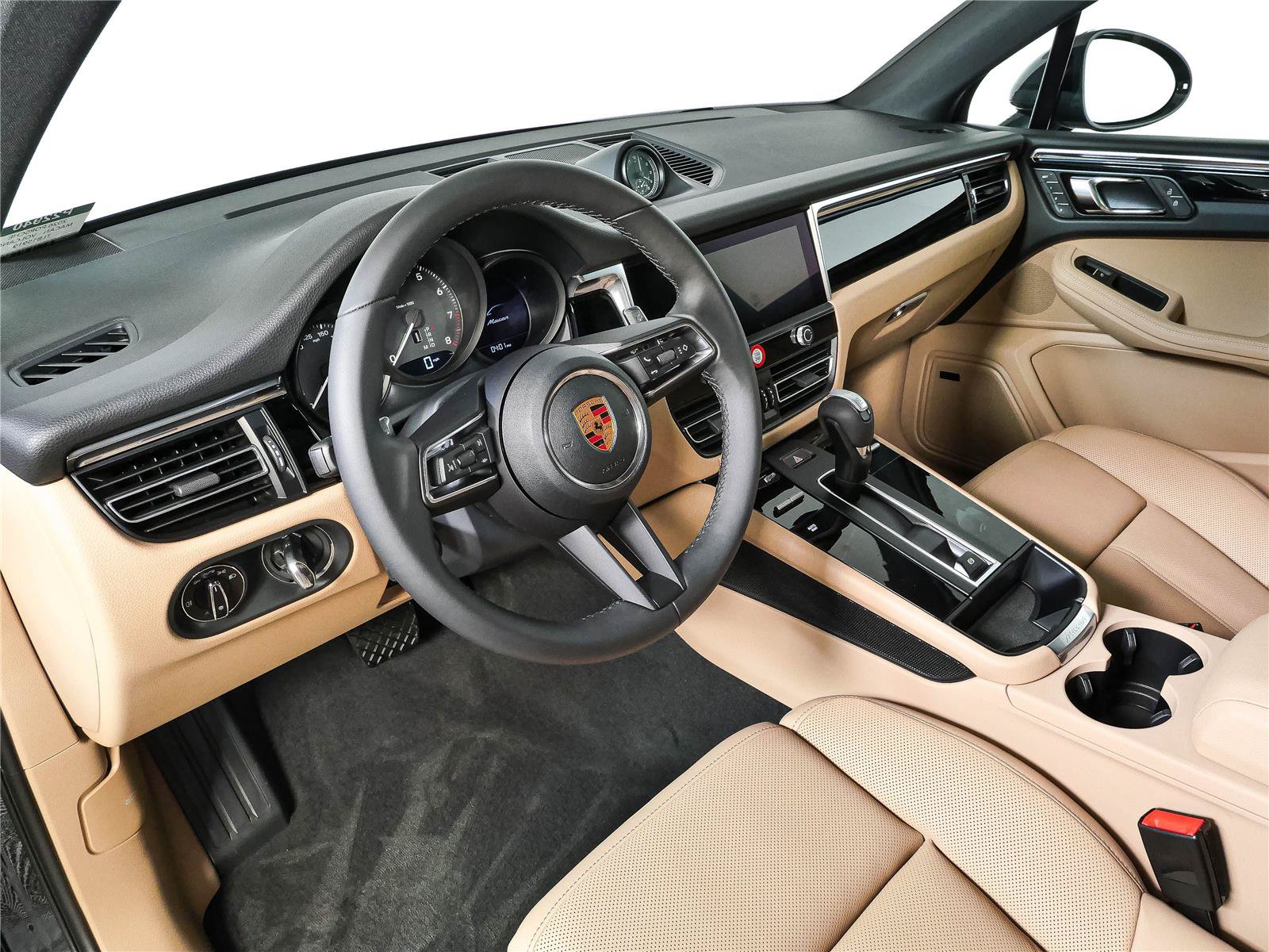 New 2026 Porsche Macan Turbo AWD/4WD image 4