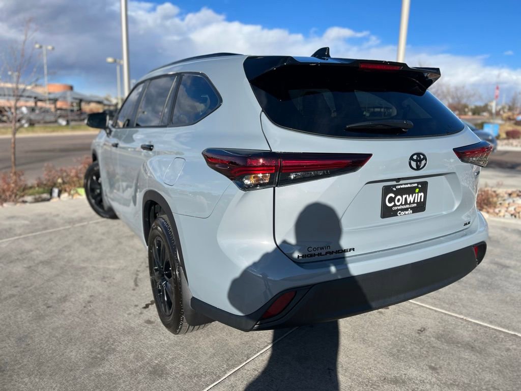 Used 2025 Toyota Highlander XLE image 5