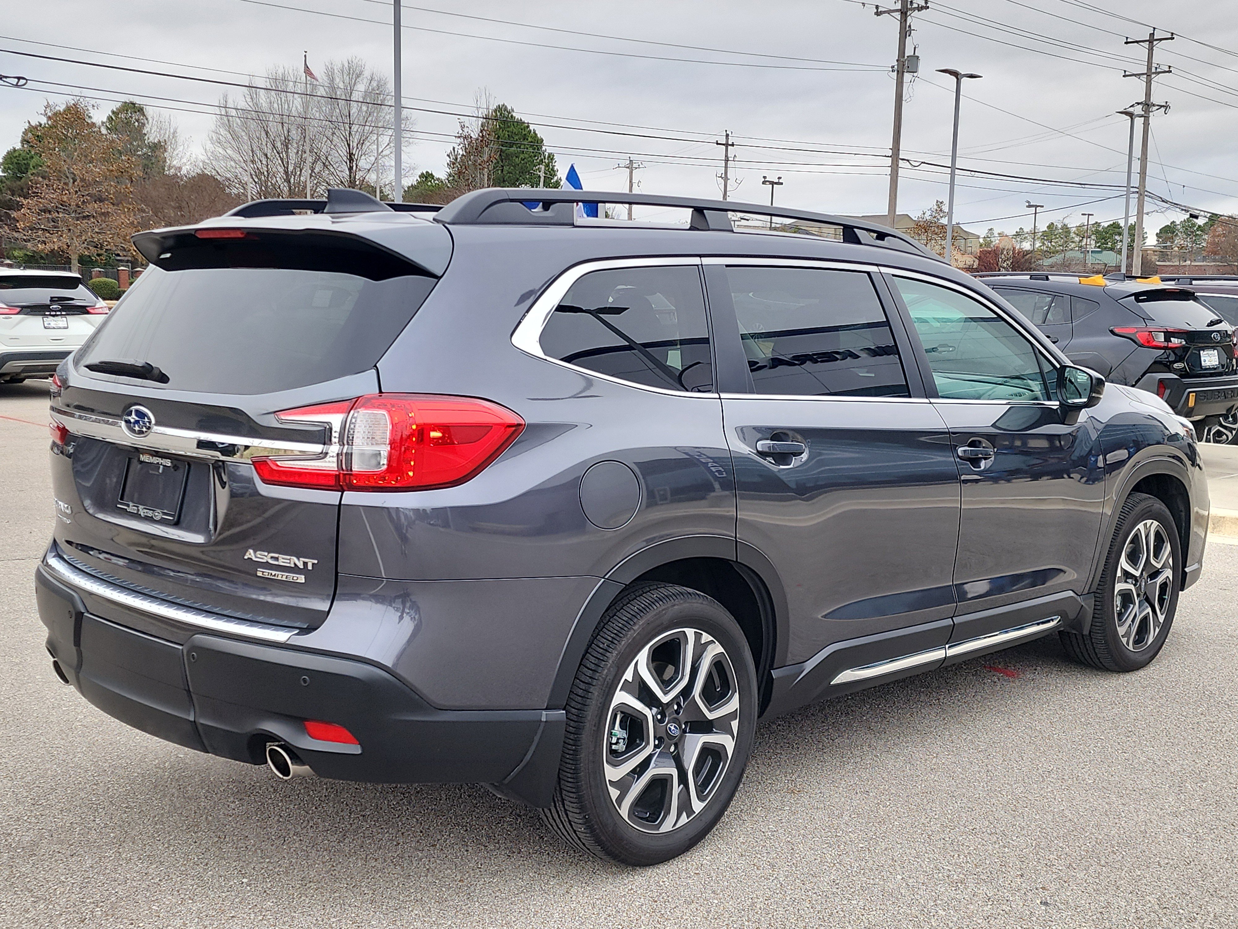 Certified 2025 Subaru Ascent Limited w/ Popular Package #1 image 3