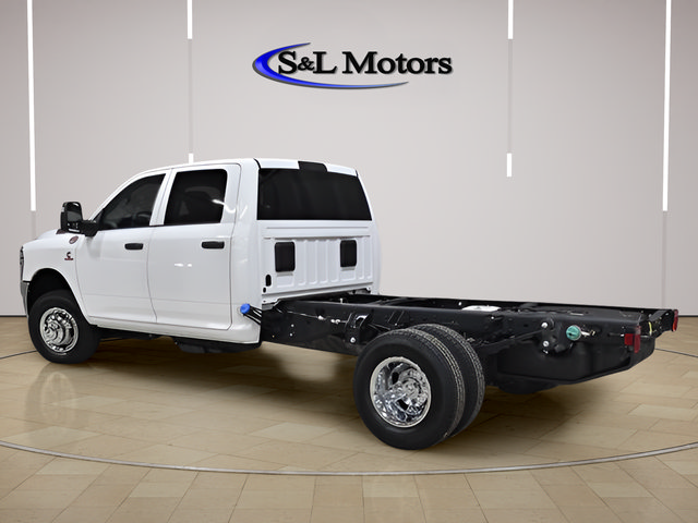 New 2026 RAM 3500 Tradesman w/ Chrome Appearance Group A AWD/4WD image 4