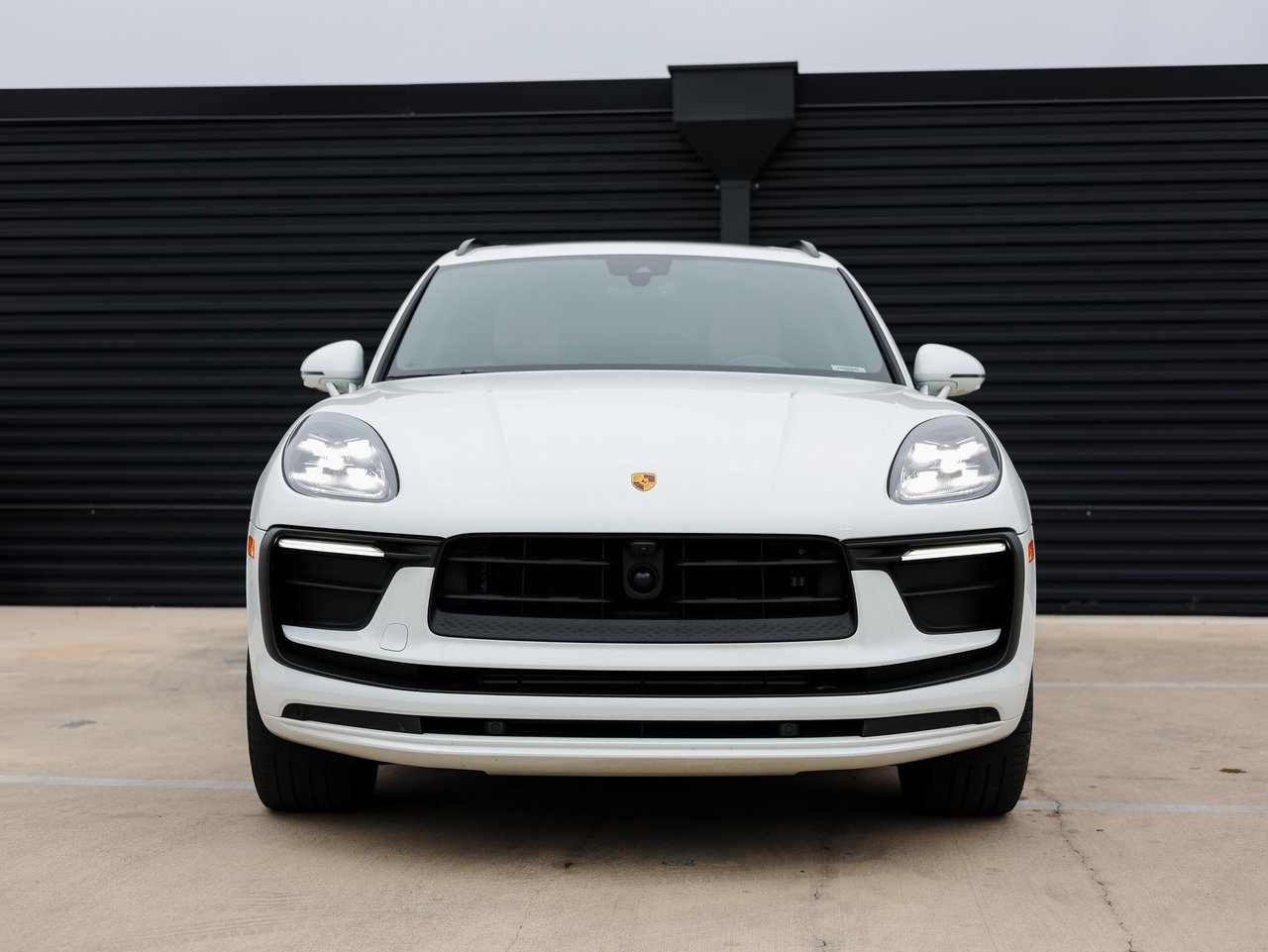 Certified 2023 Porsche Macan image 10