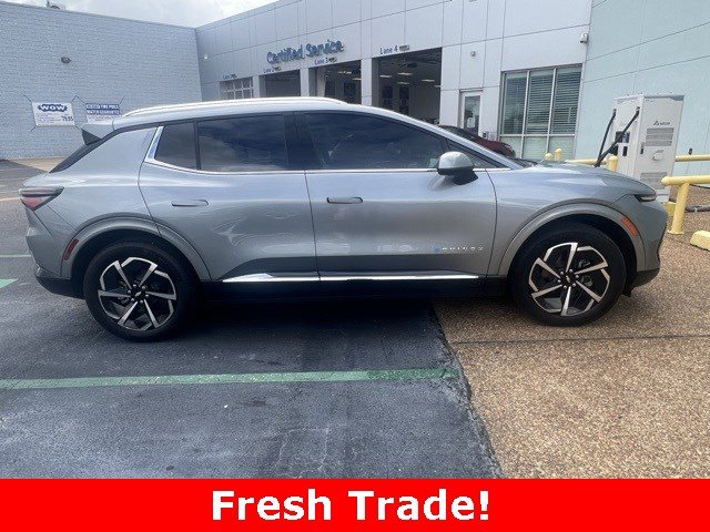 Used 2025 Chevrolet Equinox EV LT w/ Convenience Package image 1