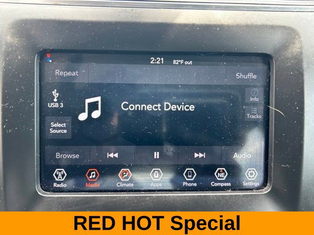 Used 2019 Jeep Cherokee Latitude Plus AWD/4WD image 23