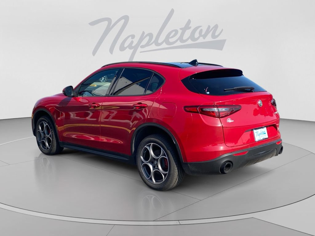 Used 2023 Alfa Romeo Stelvio Sprint RWD image 3