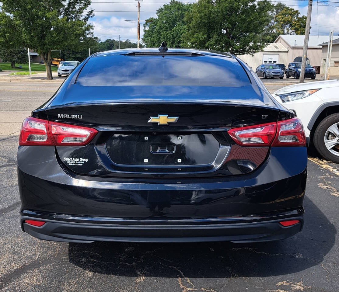 Used 2021 Chevrolet Malibu LT FWD image 2