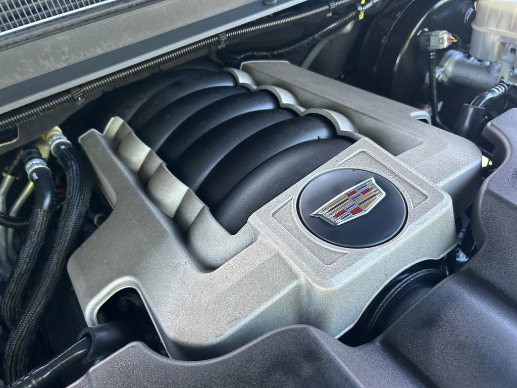 Used 2019 Cadillac Escalade ESV Platinum w/ Escalade Sport Edition image 30