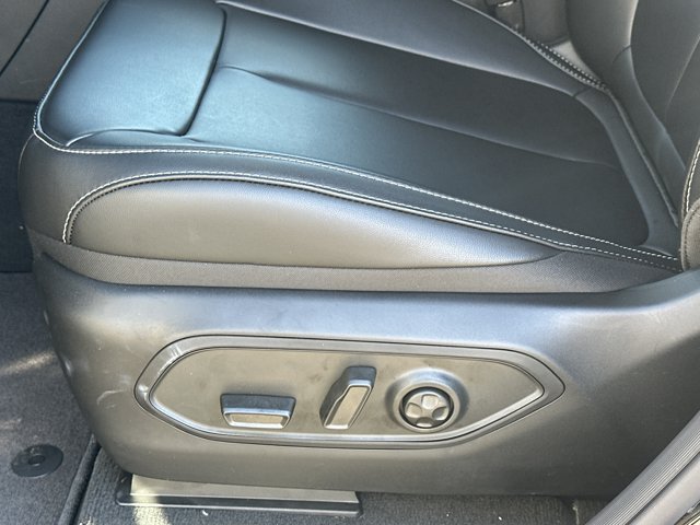 New 2026 Jeep Grand Cherokee Limited w/ Limited Altitude Package AWD/4WD image 10