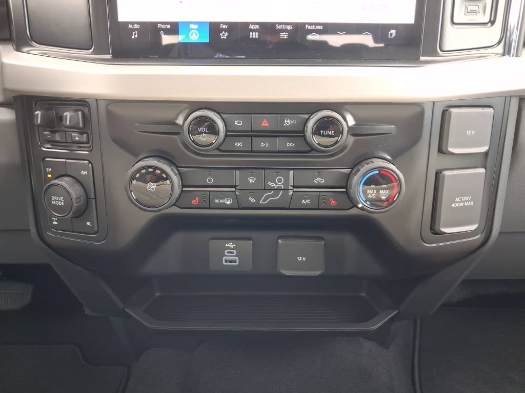 New 2026 Ford F250 XLT w/ XLT Premium Package AWD/4WD image 13