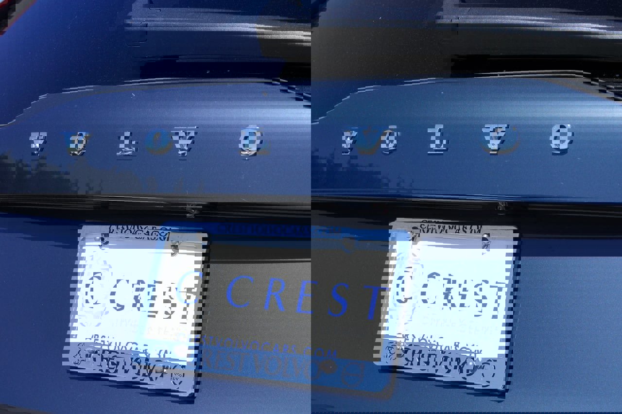 New 2026 Volvo XC90 B6 Plus w/ Protection Package Premier image 6