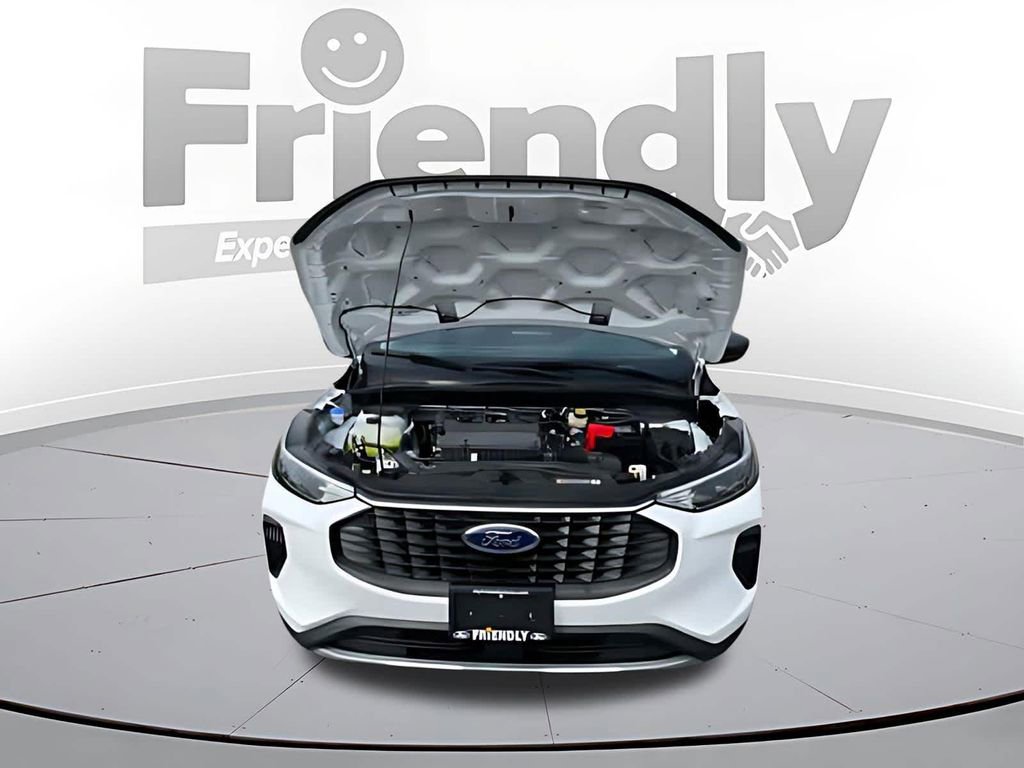 New 2025 Ford Escape Active w/ Cold Weather Package FWD image 30