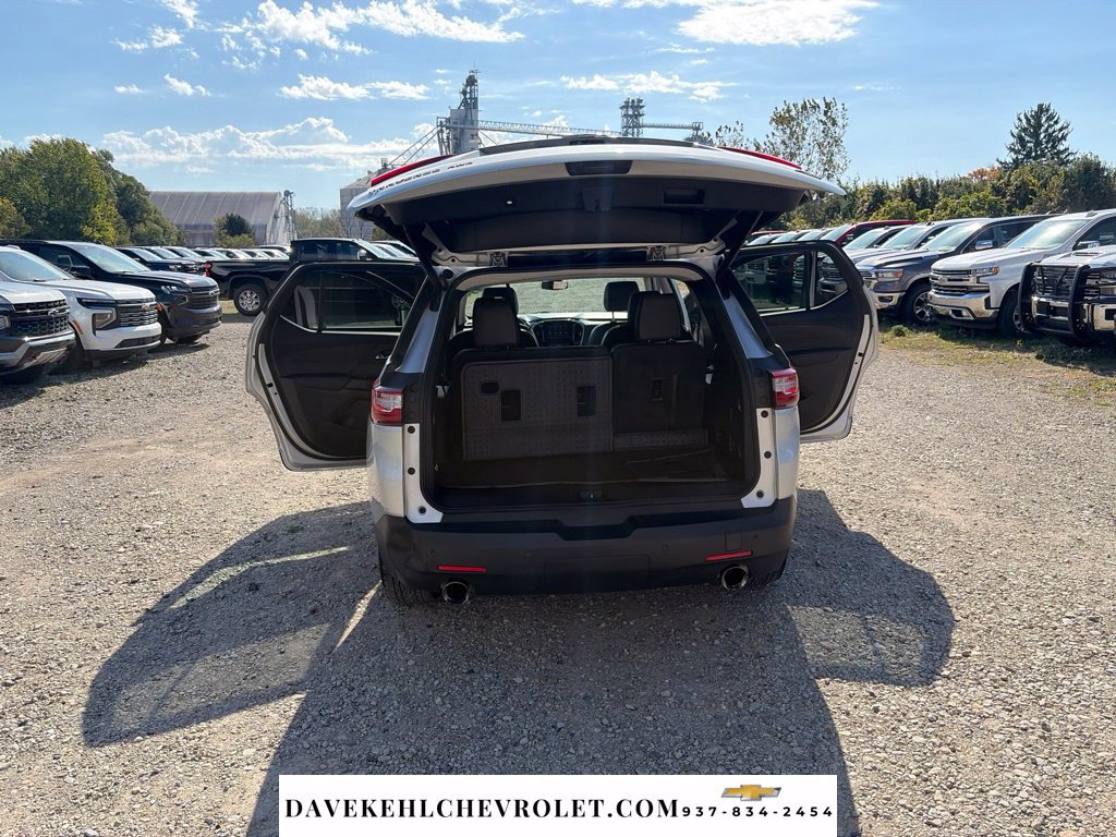 Used 2020 Chevrolet Traverse RS w/ LPO, Floor Liner Package AWD/4WD image 30