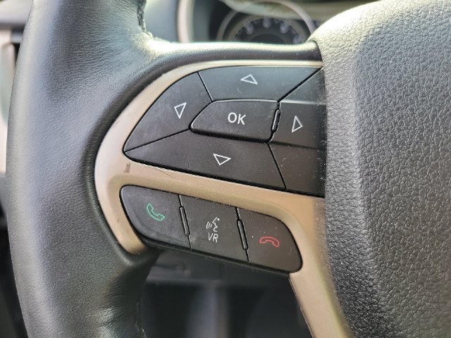 Used 2015 Jeep Cherokee Latitude AWD/4WD image 30