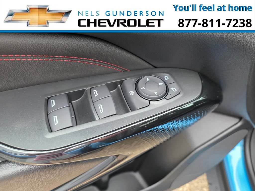 New 2026 Chevrolet Trax RS w/ Sunroof Package FWD image 17