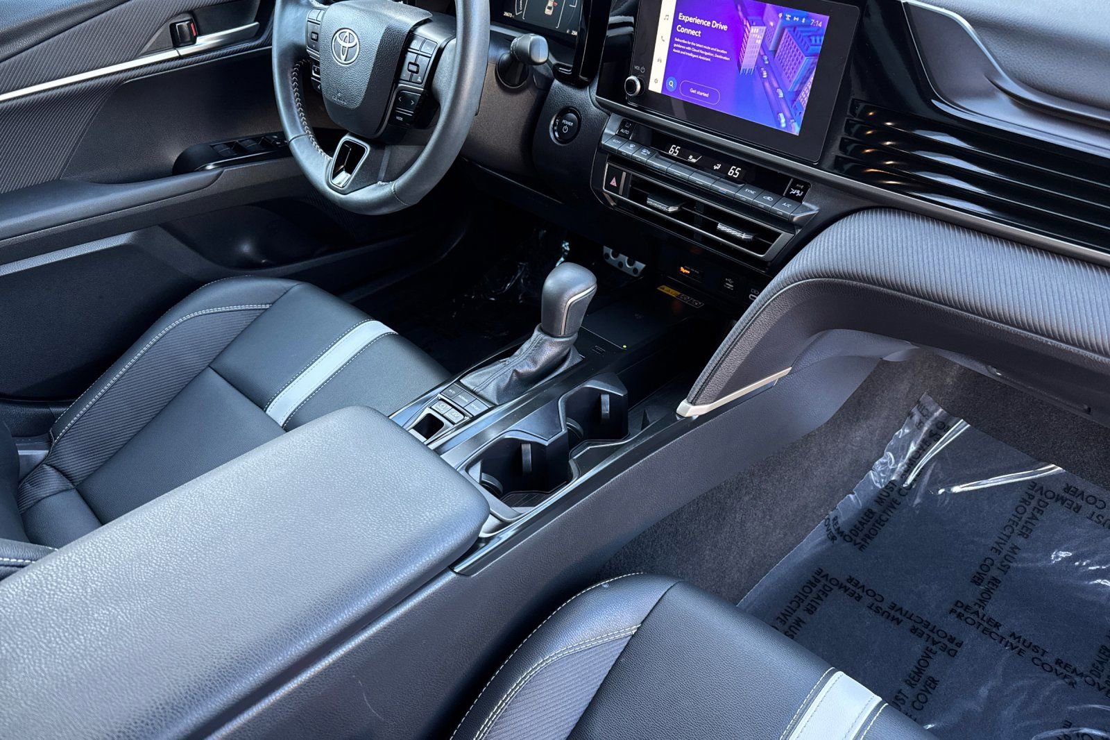 Certified 2025 Toyota Camry SE FWD image 15