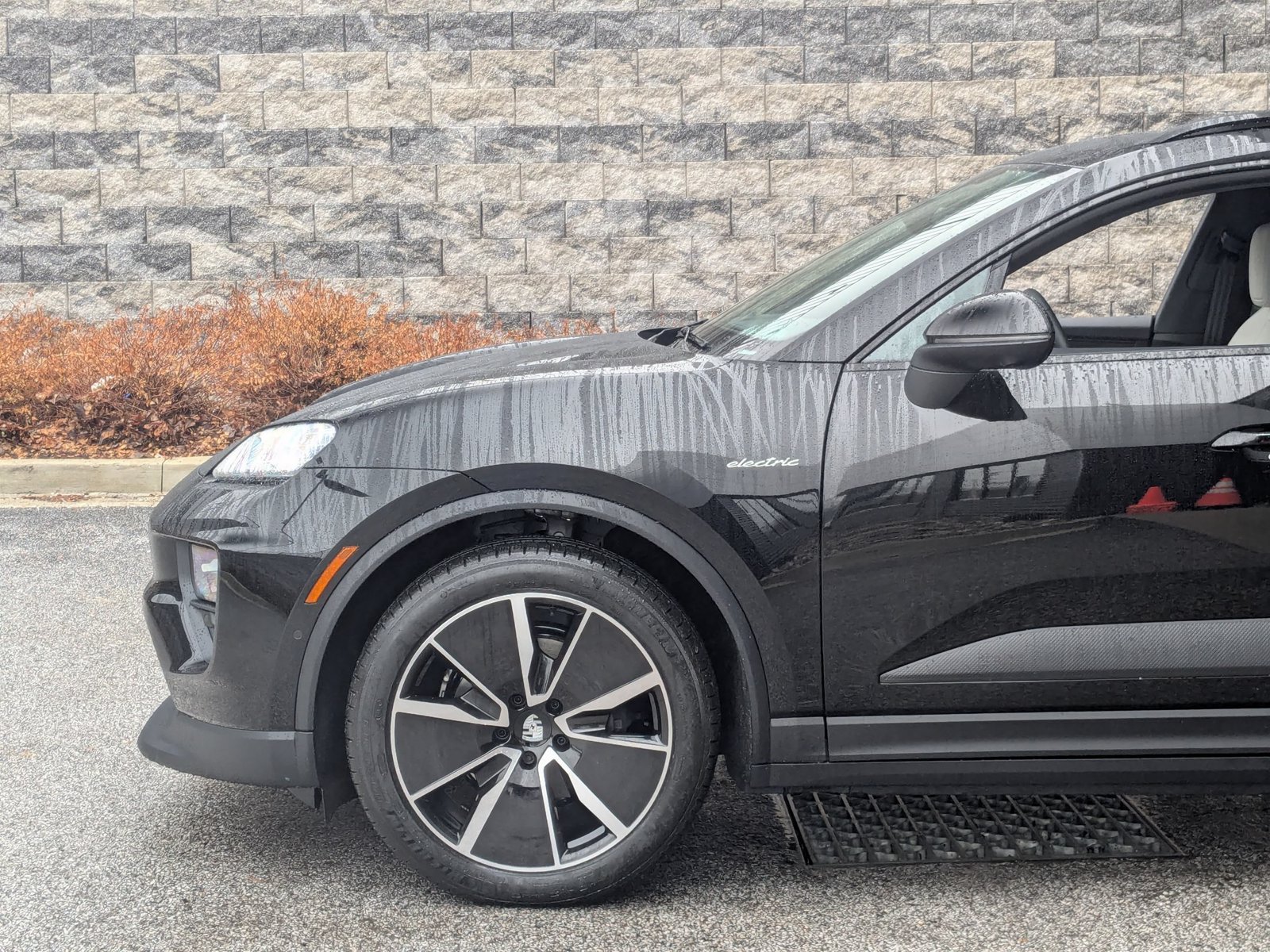New 2026 Porsche Macan 4 Electric AWD/4WD image 11