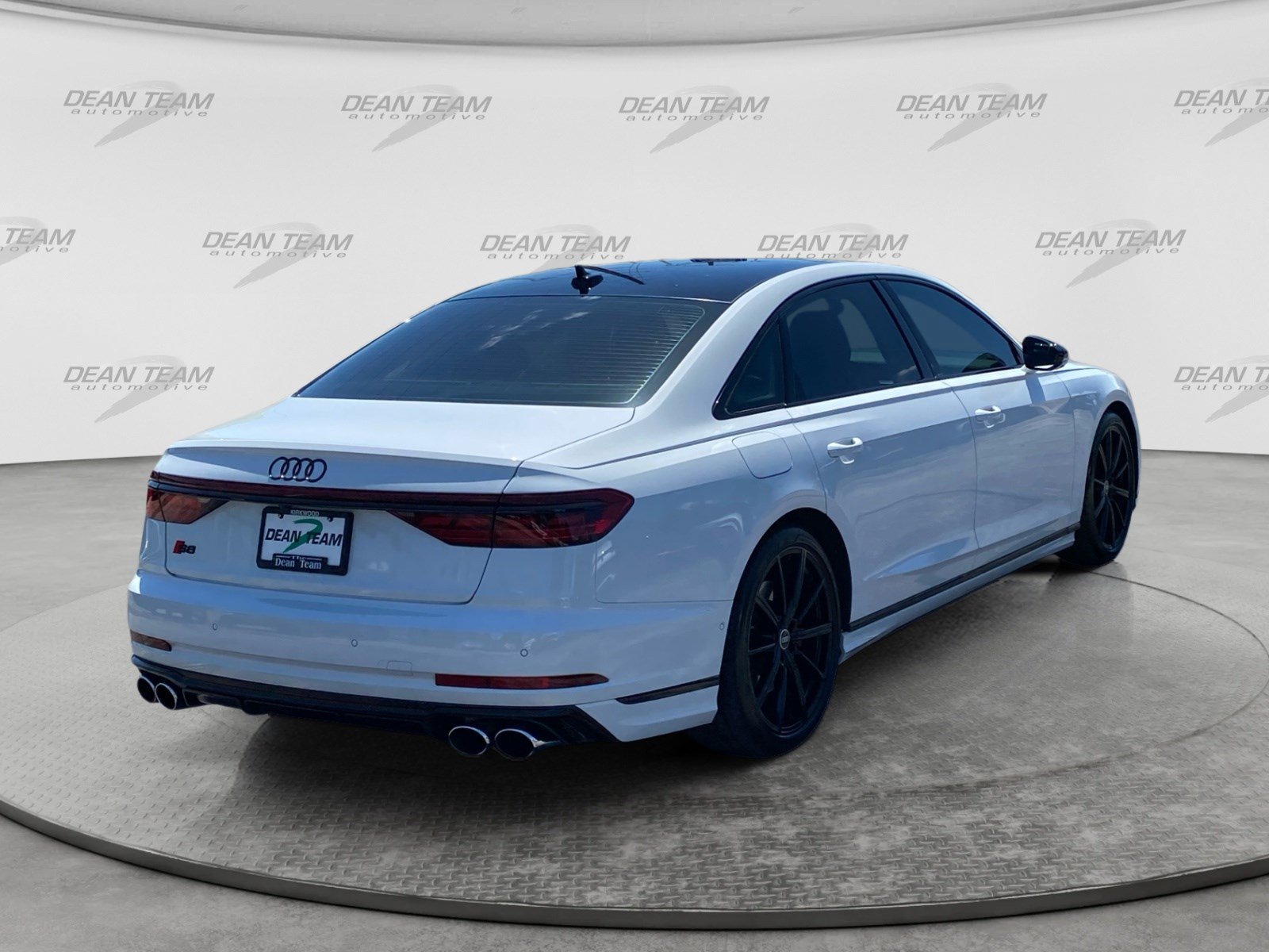 Used 2023 Audi S8 w/ S8 Comfort Plus Package AWD/4WD image 8