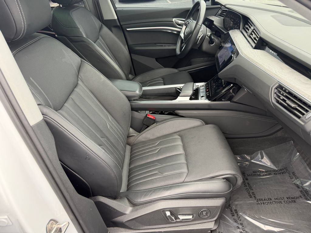 Certified 2024 Audi Q8 e-tron Prestige w/ Prestige Package AWD/4WD image 15
