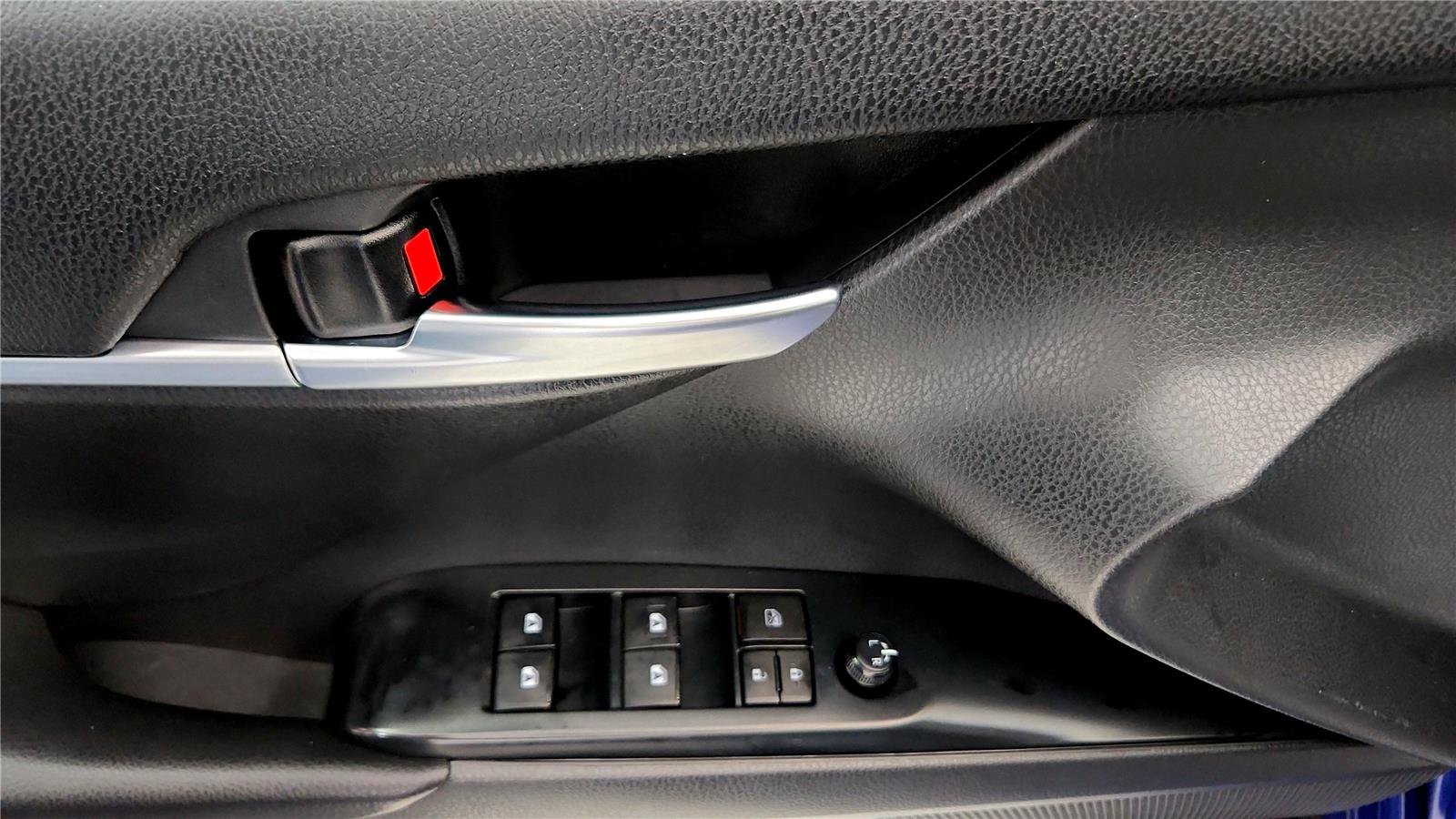 Certified 2018 Toyota Camry LE w/ Convenience Package image 20