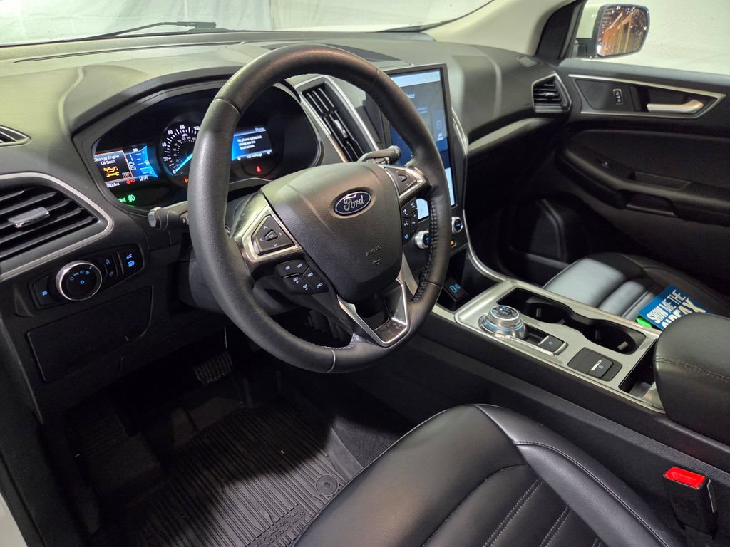 Used 2024 Ford Edge SEL w/ Convenience Package AWD/4WD image 6