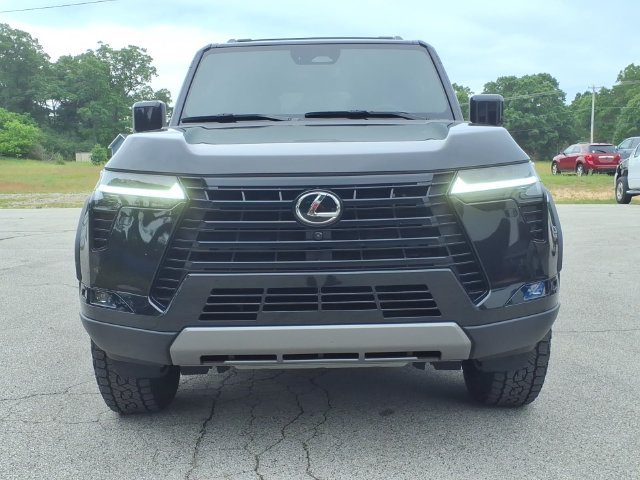 Used 2025 Lexus GX 550 AWD/4WD image 2