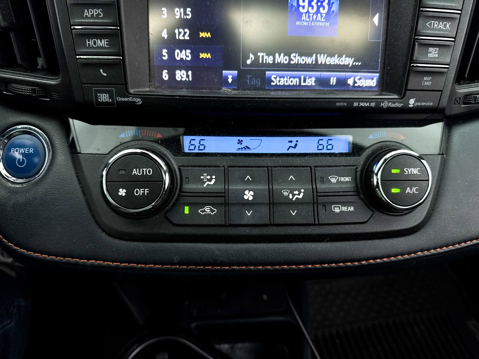 Used 2018 Toyota RAV4 SE AWD/4WD image 22