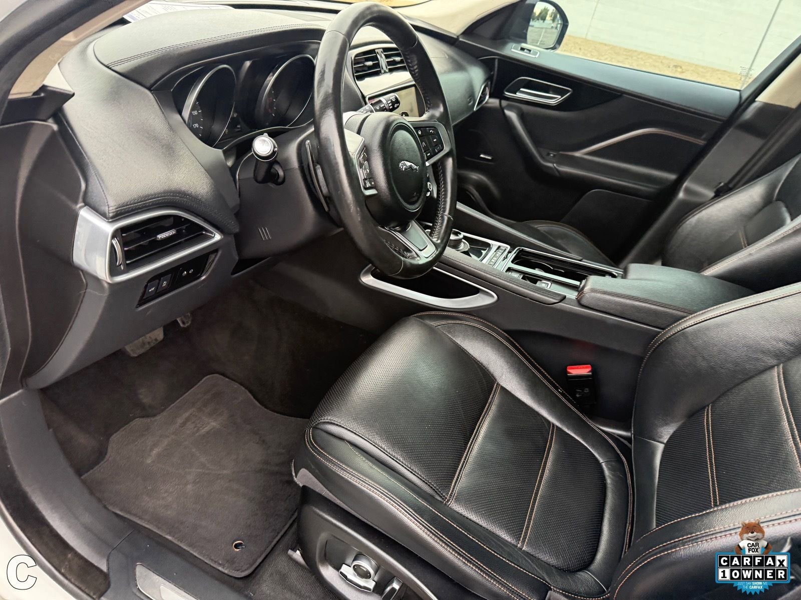 Used 2020 Jaguar F-PACE Prestige image 20