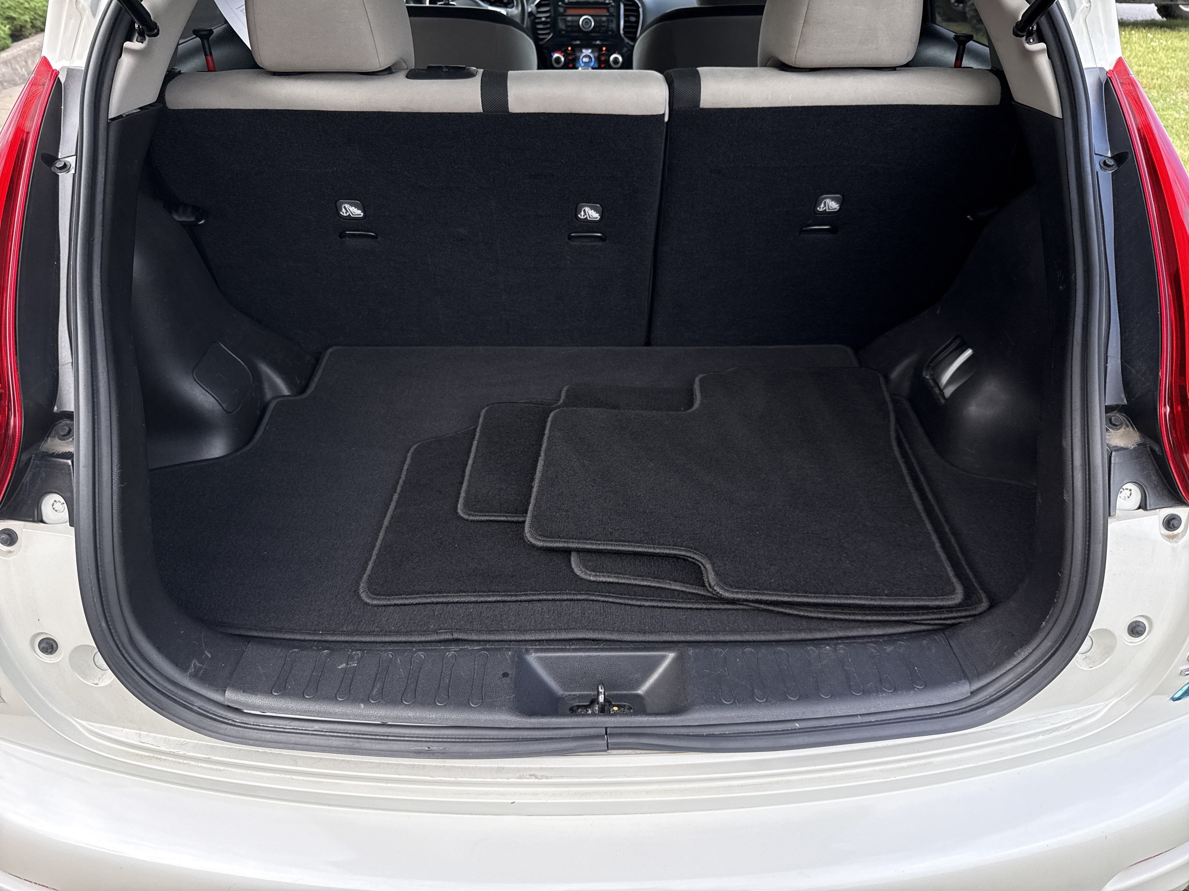 Used 2013 Nissan Juke SV AWD/4WD image 5