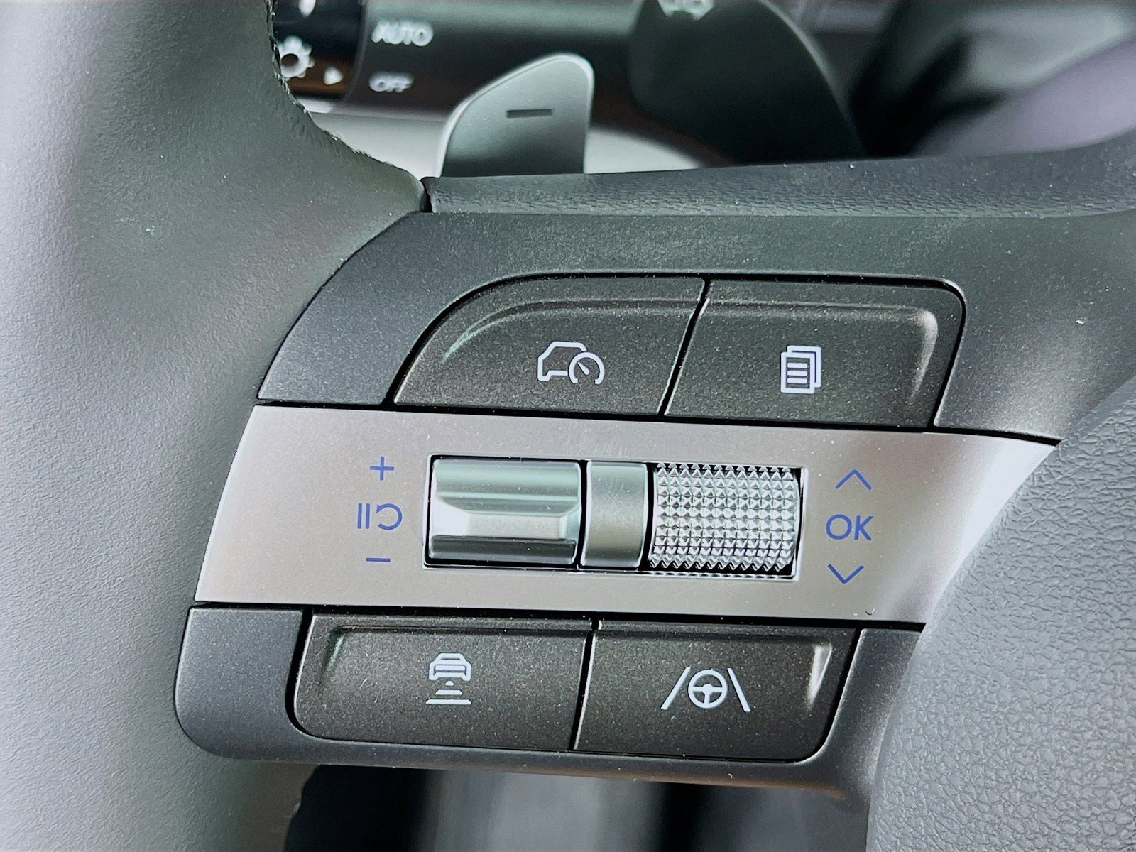 New 2025 Hyundai Kona SEL AWD/4WD image 15