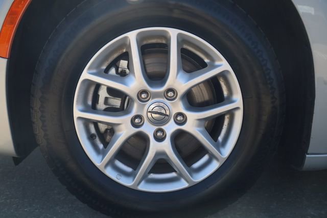 Used 2023 Chrysler Voyager LX image 7