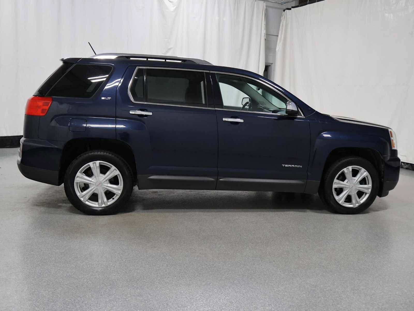Used 2016 GMC Terrain SLT w/ Open Road Package FWD image 10
