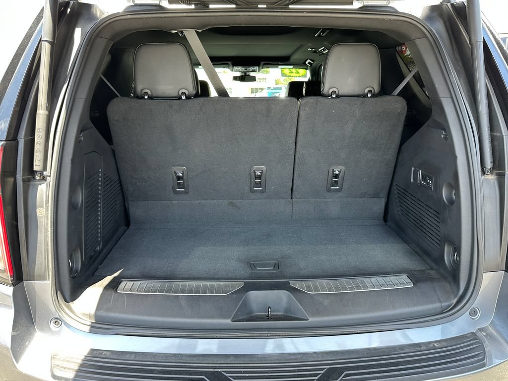 Used 2022 Chevrolet Tahoe RST w/ Luxury Package AWD/4WD image 24