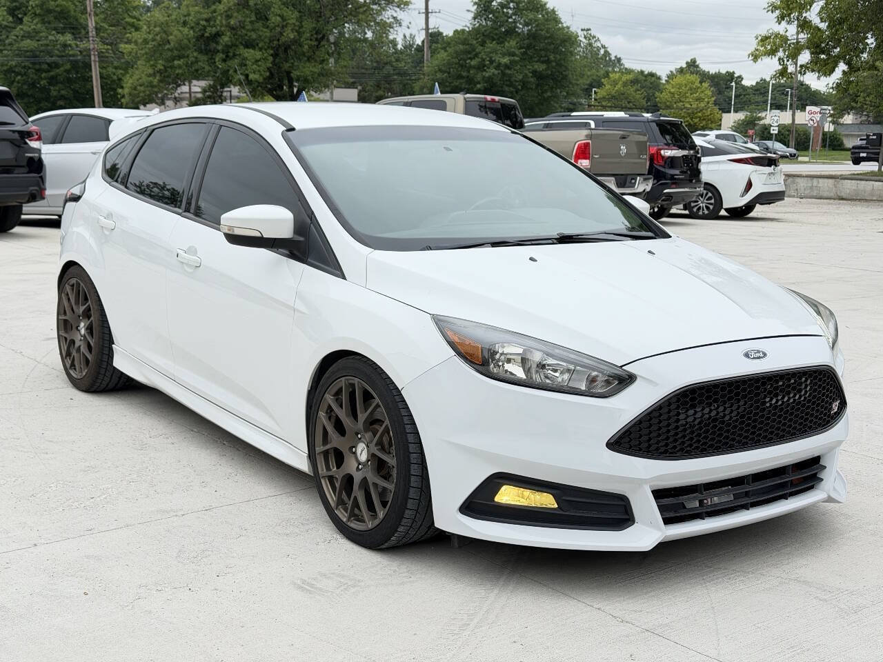 Used 2016 Ford Focus ST FWD image 3