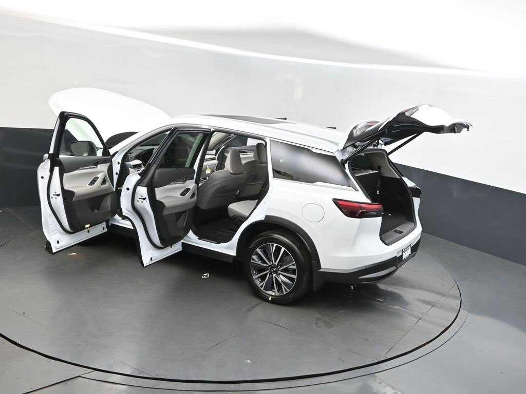 New 2026 INFINITI QX60 Luxe w/ Cargo Package image 2