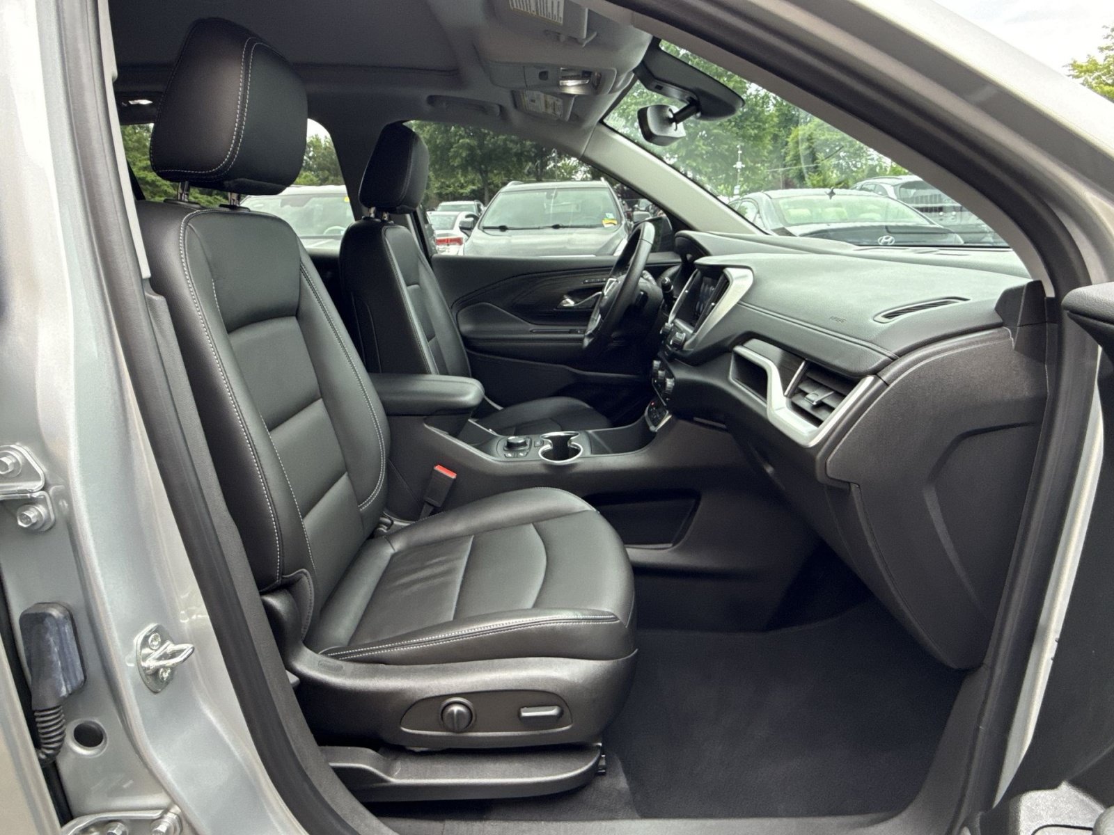 Certified 2022 GMC Terrain SLT w/ Tech Package AWD/4WD image 29