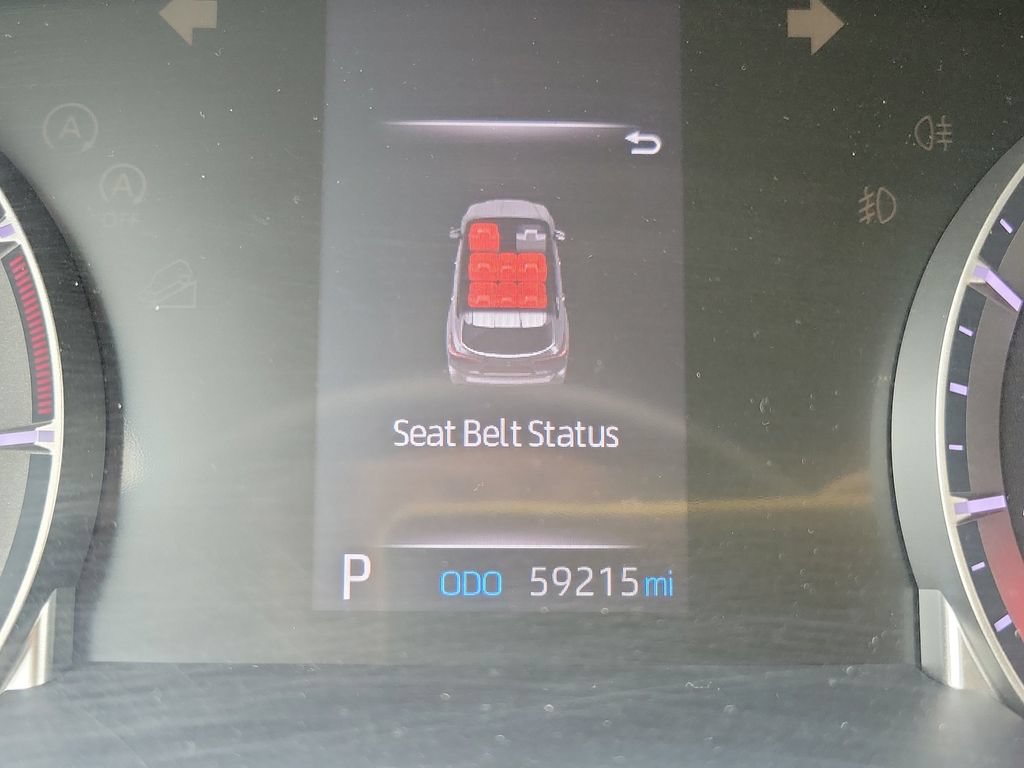 Used 2020 Toyota Highlander LE AWD/4WD image 34