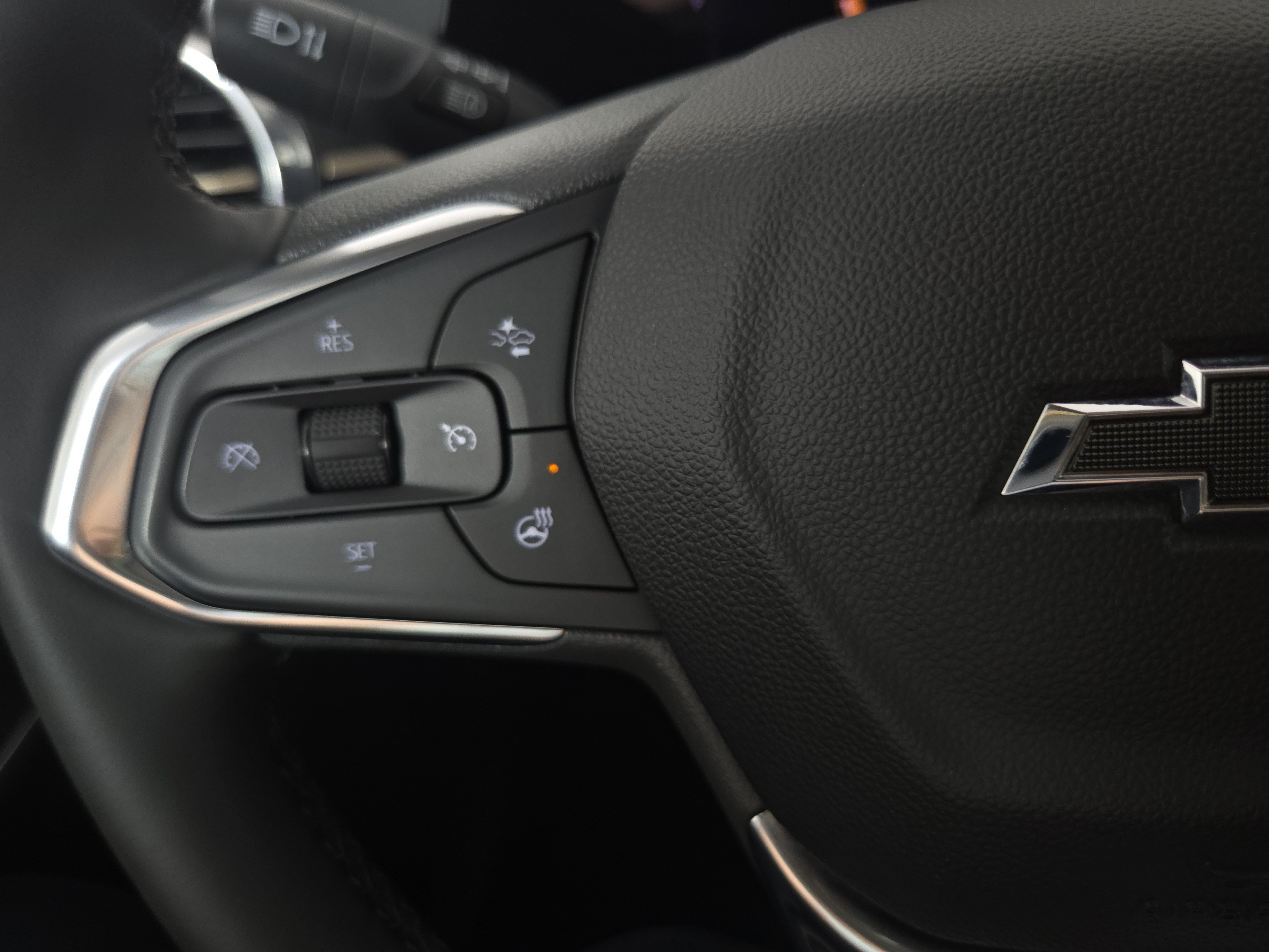 Used 2025 Chevrolet Trax ACTIV w/ Sunroof Package FWD image 15