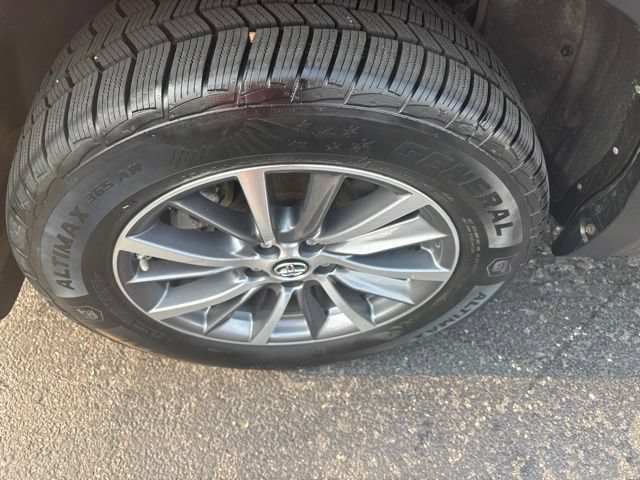Used 2018 Toyota Highlander XLE AWD/4WD image 29