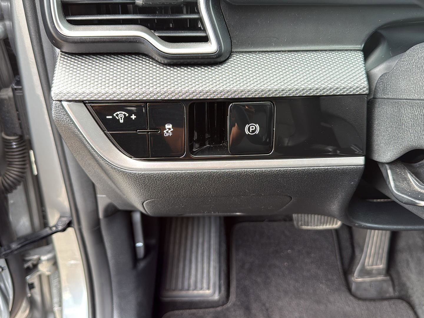 Used 2023 Kia Sportage LX image 11