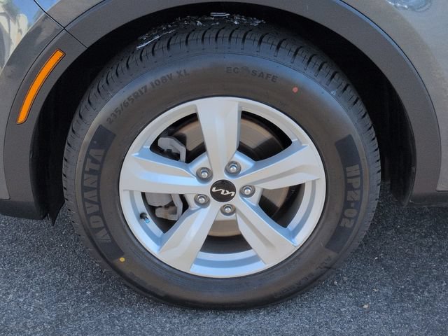 Used 2023 Kia Sorento LX FWD image 21