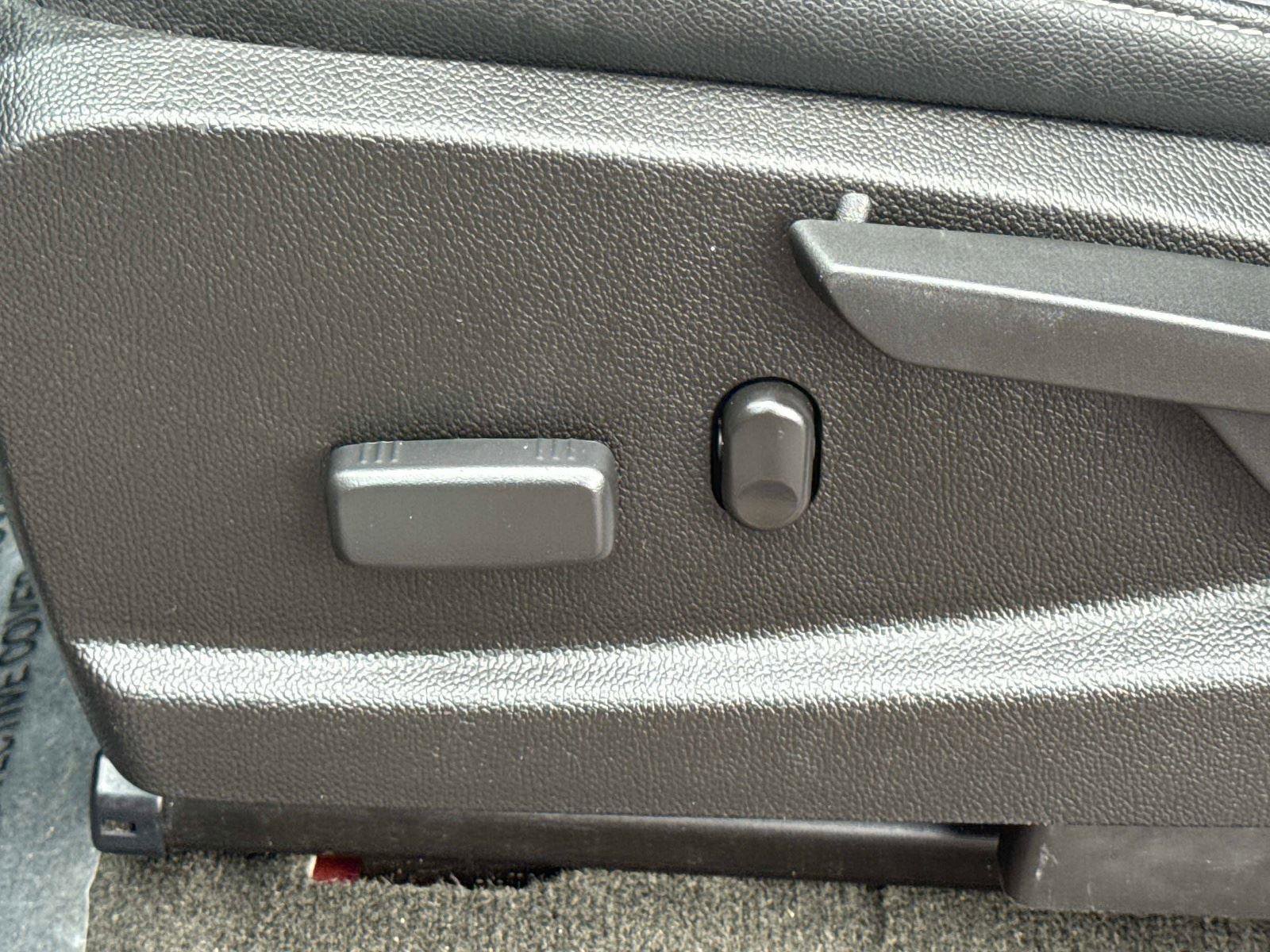 Used 2016 Chevrolet Colorado Z71 image 19