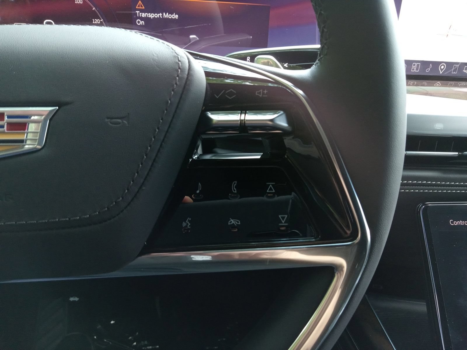 New 2026 Cadillac Escalade ESV Platinum Luxury w/ LPO, Floor Liner Package AWD/4WD image 22