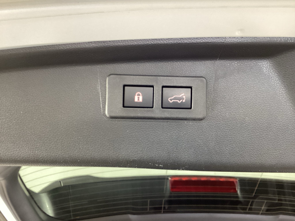 Used 2025 Subaru Outback Premium w/ Popular Package #1A AWD/4WD image 32