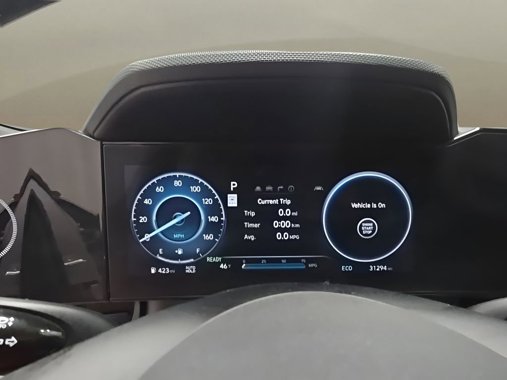 Certified 2025 Hyundai Elantra Limited image 29