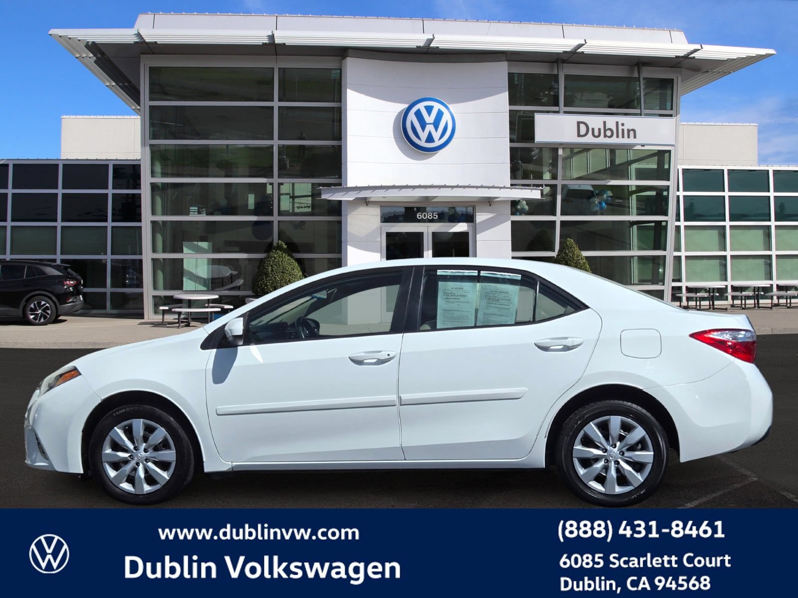 Used 2015 Toyota Corolla LE w/ Body Protection Package #2 FWD image 7